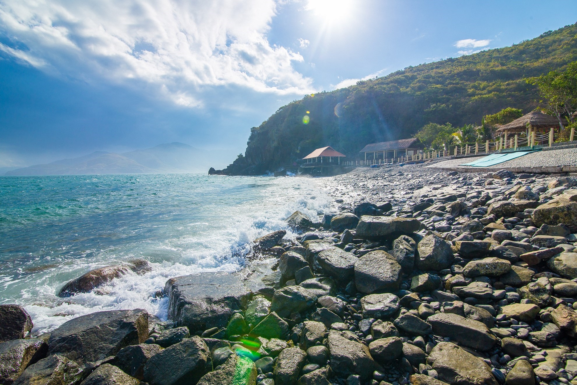 DLV.G-16 : TIỆC BAR NỔI TRÊN BIỂN