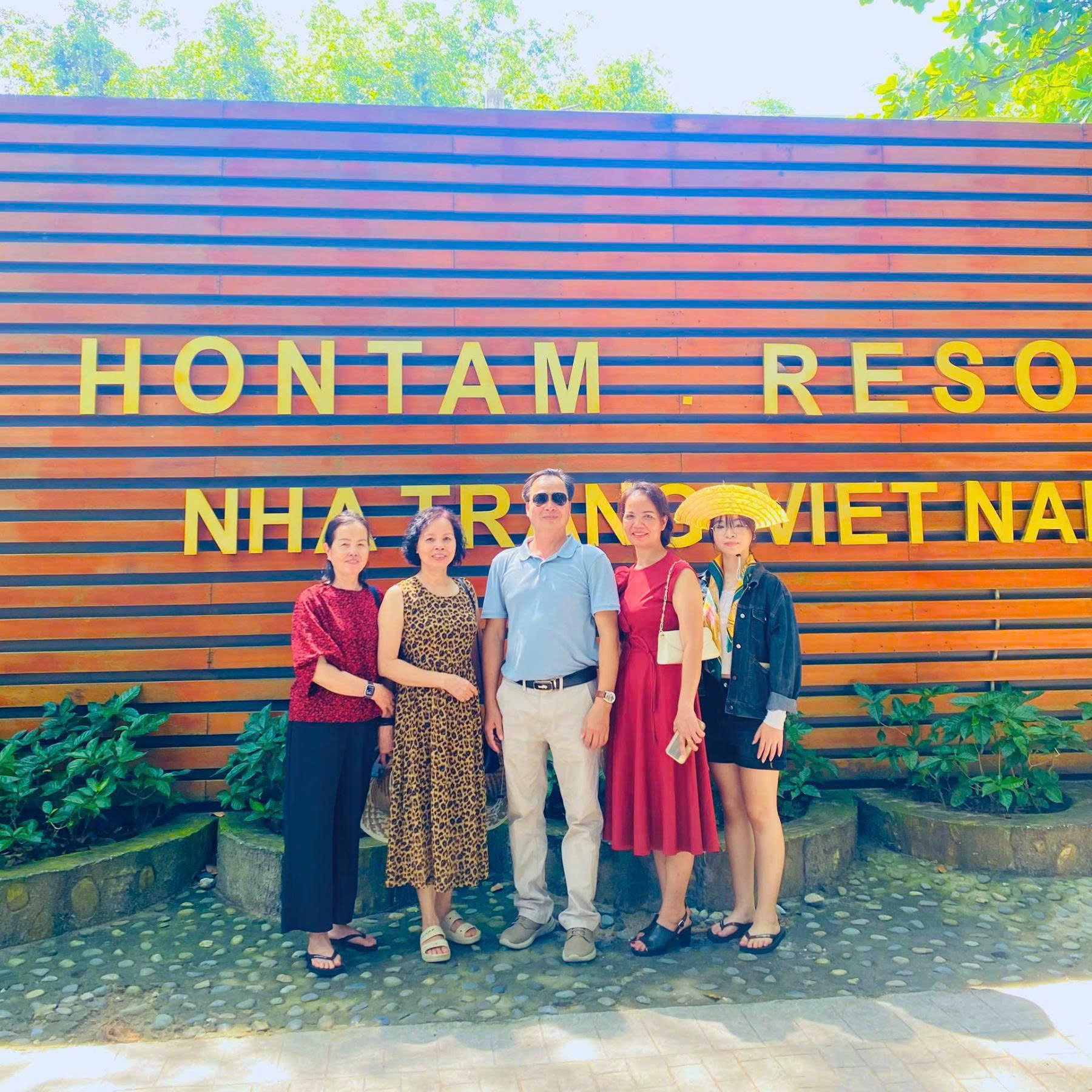 DLV.G-07 : TOUR HÒN TẰM KHU B