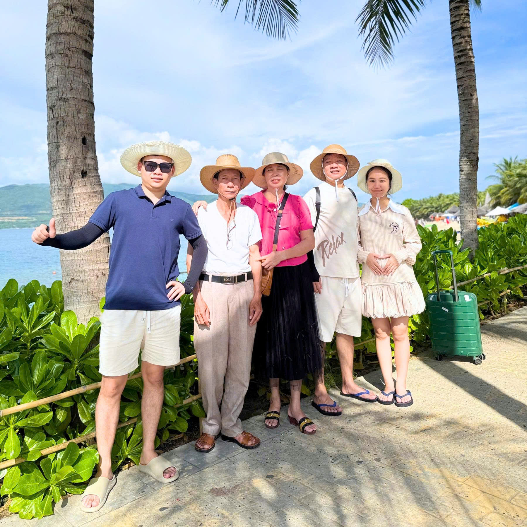 DLV.KM-23 : TOUR HÒN TẰM RESORT