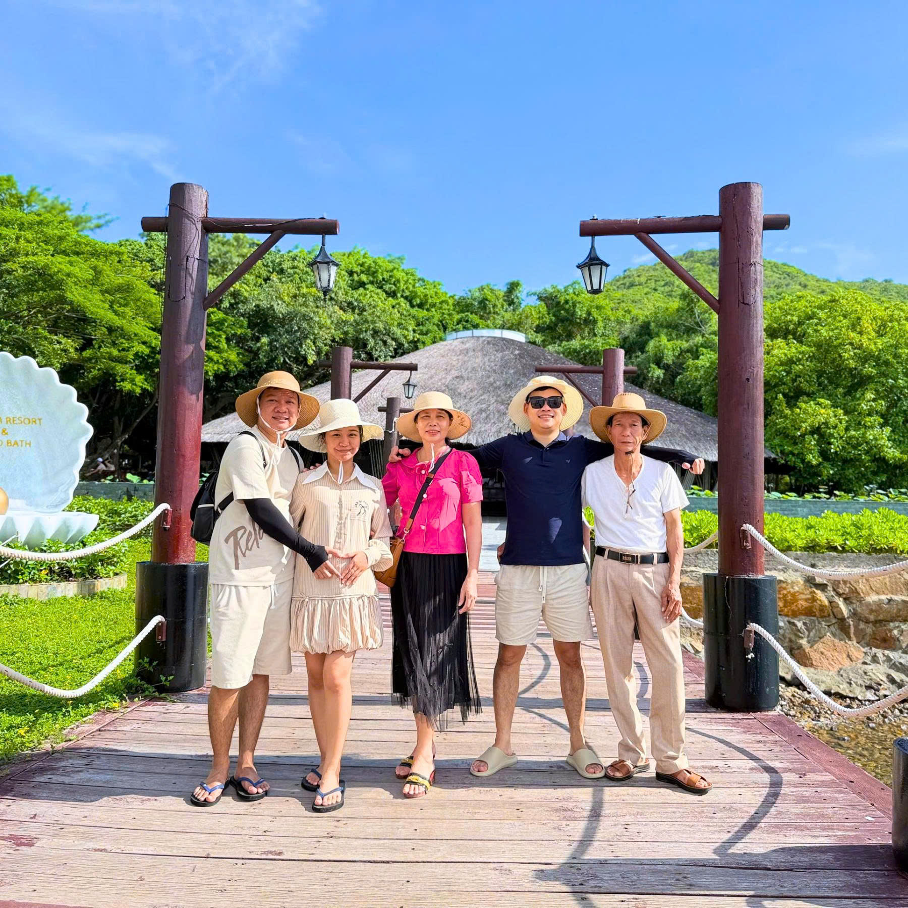 DLV.KM-23 : TOUR HÒN TẰM RESORT