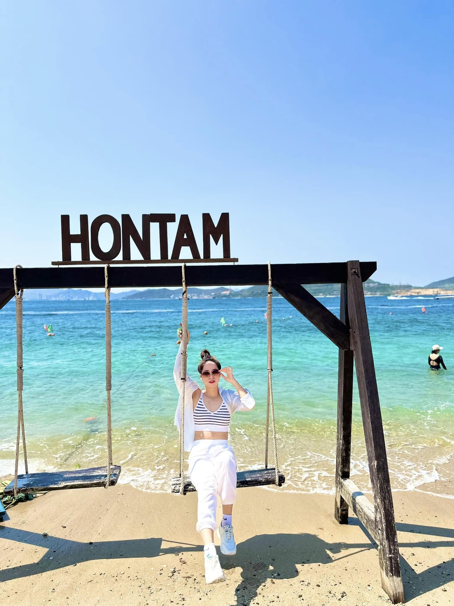 DLV.G-08 : TOUR SỎI BEACH – LÀNG CHÀI – HÒN TẰM