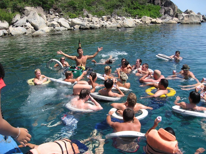 DLV.G-18 : TOUR ROBINSON